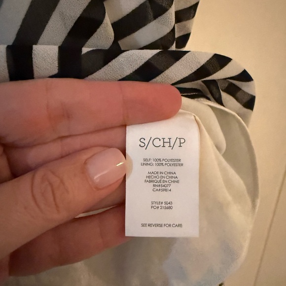 CAbi Linea Blouse - Picture 2 of 12